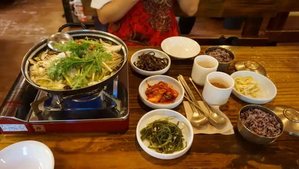 South Korea Vegan Guide (Best Vegetarian Restaurants in Seoul)