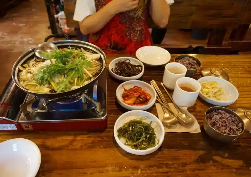 South Korea Vegan Guide (Best Vegetarian Restaurants in Seoul)
